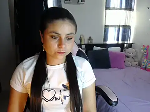 violeta campbell online show from February 2025 07:04:02 PM