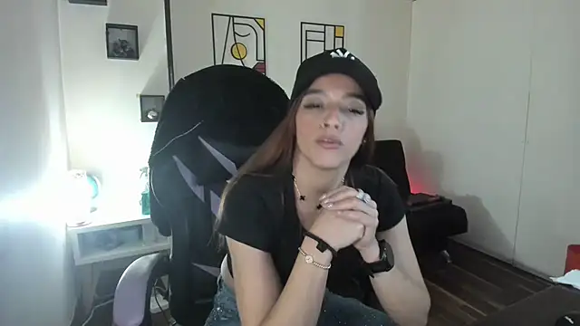 kay marie online show from December 2025 09:21:02 PM