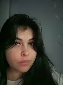 Alyaa s online show from October 2025 04:51:02 AM