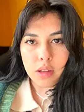 Alyaa s online show from October 2025 09:42:02 PM