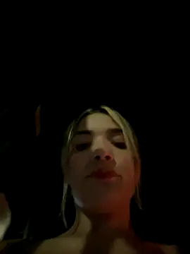 Snapshot of Sarita-candy chatting on December 2025 02:07:02 AM Sarita-candy online show from December 2025 02:07:02 AM