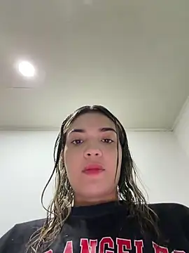 Snapshot of Sarita-candy chatting on April 2026 01:45:02 PM Sarita-candy online show from April 2026 01:45:02 PM