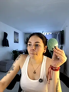 carolina16love online show from October 2025 09:15:01 PM