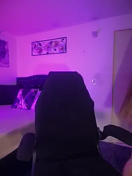 carolina16love online show from February 2026 11:03:01 PM