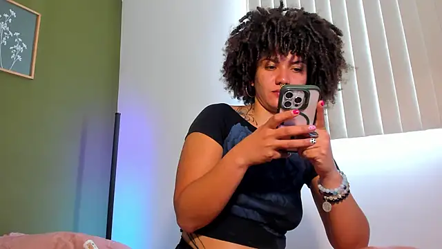 karlye 5 online show from April 2026 06:12:01 PM