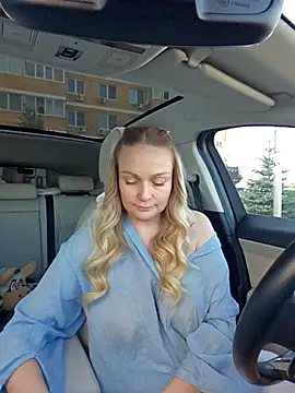 Bondgirl 013 online show from September 2025 01:00:01 PM