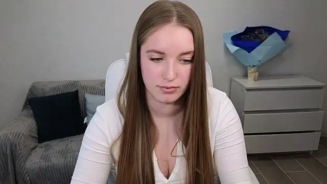 Snapshot of EvaMaddison chatting on January 2025 03:03:01 PM EvaMaddison online show from January 2025 03:03:01 PM