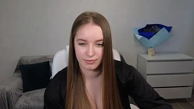 Snapshot of EvaMaddison chatting on January 2025 10:48:01 AM EvaMaddison online show from January 2025 10:48:01 AM