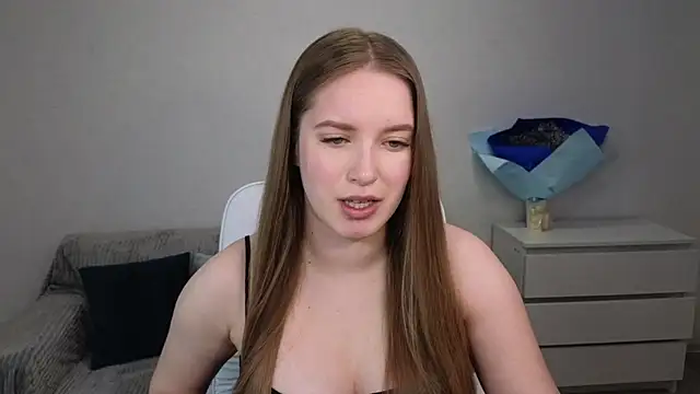 Snapshot of EvaMaddison chatting on January 2025 06:27:02 AM EvaMaddison online show from January 2025 06:27:02 AM
