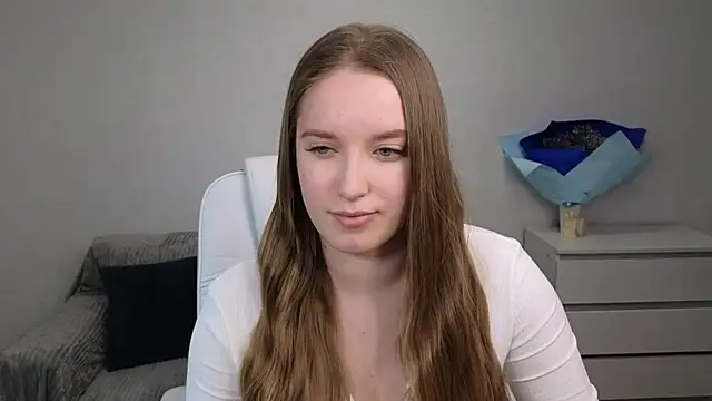 Snapshot of EvaMaddison chatting on January 2025 03:57:01 PM EvaMaddison online show from January 2025 03:57:01 PM