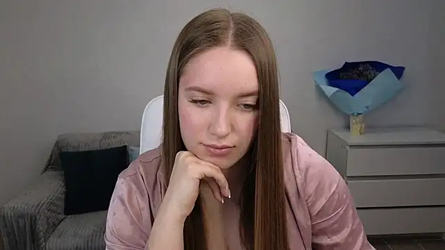 Snapshot of EvaMaddison chatting on January 2025 06:34:02 AM EvaMaddison online show from January 2025 06:34:02 AM