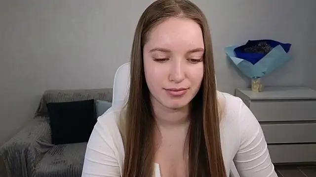 Snapshot of EvaMaddison chatting on January 2025 08:13:02 AM EvaMaddison online show from January 2025 08:13:02 AM