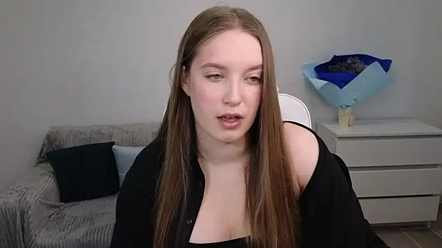 Snapshot of EvaMaddison chatting on January 2025 06:10:01 AM EvaMaddison online show from January 2025 06:10:01 AM