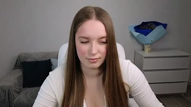 Snapshot of EvaMaddison chatting on February 2025 06:04:01 AM EvaMaddison online show from February 2025 06:04:01 AM