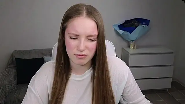 Snapshot of EvaMaddison chatting on March 2025 04:34:02 PM EvaMaddison online show from March 2025 04:34:02 PM