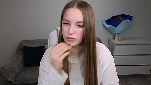 Snapshot of EvaMaddison chatting on March 2025 07:38:01 PM EvaMaddison online show from March 2025 07:38:01 PM