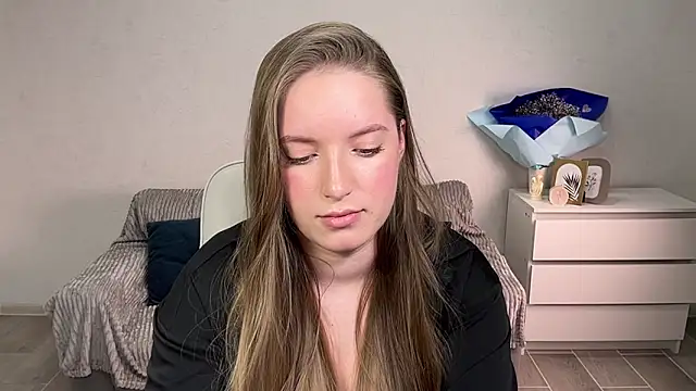 Snapshot of EvaMaddison chatting on September 2025 07:47:01 PM EvaMaddison online show from September 2025 07:47:01 PM