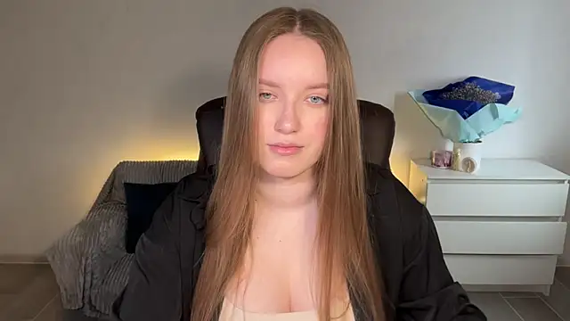 EvaMaddison online show from April 2026 04:53:01 AM