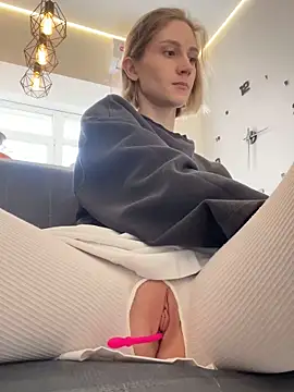 Feral berry 8133 online show from February 2025 12:34:02 PM