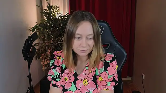 Snapshot of BrookeEvans chatting on October 2025 12:52:02 PM BrookeEvans online show from October 2025 12:52:02 PM