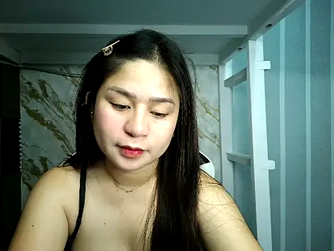 Snapshot of Mia_2022 chatting on September 2025 02:22:01 PM Mia 2022 online show from September 2025 02:22:01 PM