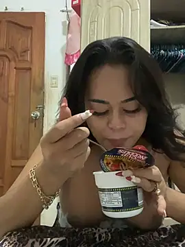 Thalia Cambridge online show from January 2025 12:53:02 AM