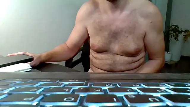 Horney boy86 online show from September 2025 10:11:01 PM