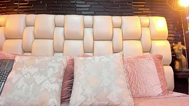 Salo Heaven online show from February 2026 01:39:02 PM