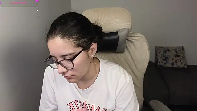 blue  moon  online show from November 2025 02:03:02 AM