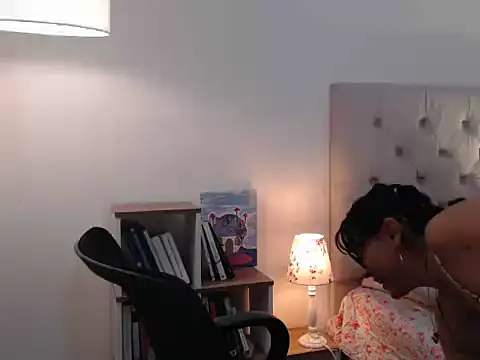 camii 7 online show from November 2025 10:10:02 PM