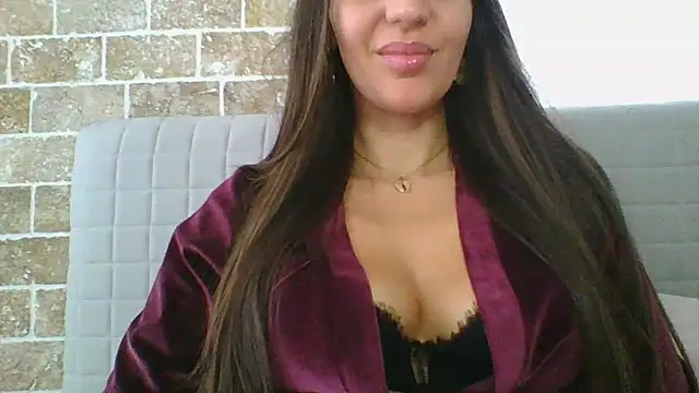 Snapshot of Glamour_Grace chatting on January 2025 12:35:01 PM Glamour Grace online show from January 2025 12:35:01 PM
