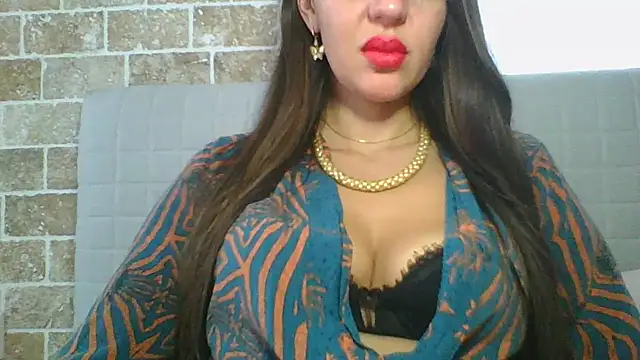 Snapshot of Glamour_Grace chatting on February 2025 12:47:02 PM Glamour Grace online show from February 2025 12:47:02 PM