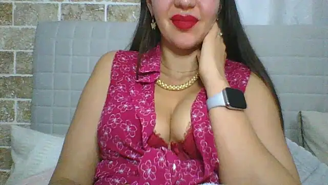 Snapshot of Glamour_Grace chatting on February 2025 08:41:01 PM Glamour Grace online show from February 2025 08:41:01 PM
