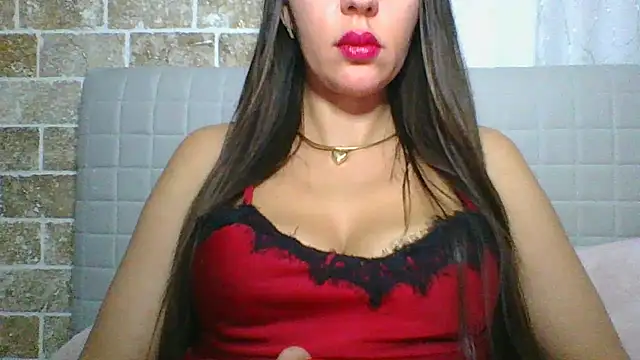 Snapshot of Glamour_Grace chatting on February 2025 05:52:02 PM Glamour Grace online show from February 2025 05:52:02 PM