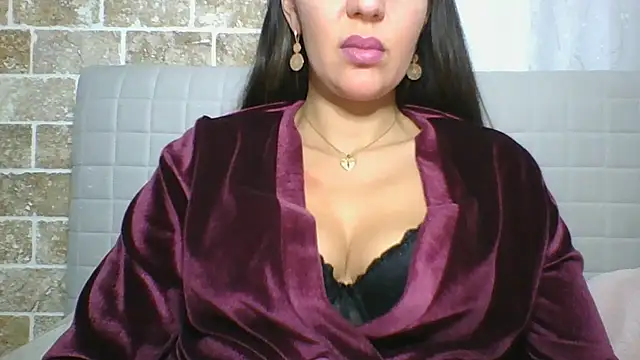 Snapshot of Glamour_Grace chatting on February 2025 03:53:02 PM Glamour Grace online show from February 2025 03:53:02 PM