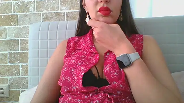 Snapshot of Glamour_Grace chatting on February 2025 02:11:02 PM Glamour Grace online show from February 2025 02:11:02 PM