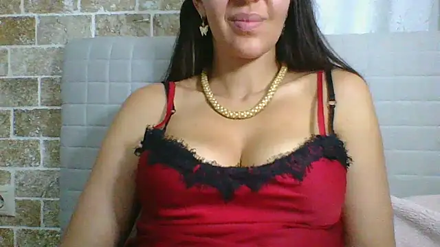 Snapshot of Glamour_Grace chatting on March 2025 06:53:01 PM Glamour Grace online show from March 2025 06:53:01 PM