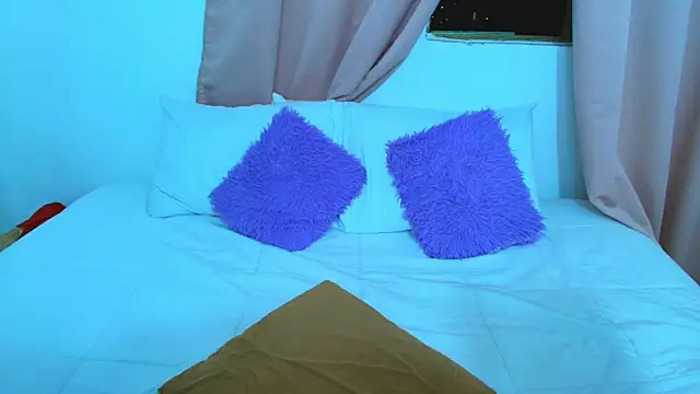 Snapshot of yulina_xue chatting on February 2025 05:44:02 AM yulina xue online show from February 2025 05:44:02 AM