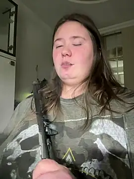 Snapshot of remirann_ chatting on December 2024 05:21:02 PM remirann online show from December 2024 05:21:02 PM