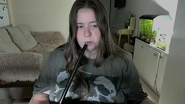 Snapshot of remirann_ chatting on March 2025 06:33:02 PM remirann online show from March 2025 06:33:02 PM