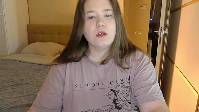 Snapshot of remirann_ chatting on March 2025 05:15:01 PM remirann online show from March 2025 05:15:01 PM