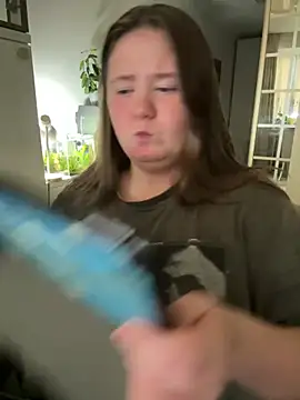 Snapshot of remirann_ chatting on March 2025 03:53:02 PM remirann online show from March 2025 03:53:02 PM