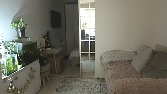 remirann  online show from March 2026 09:53:02 AM