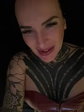 InkedBiitch online show from December 2024 07:28:01 AM