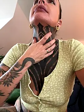 InkedBiitch online show from October 2025 07:38:02 AM