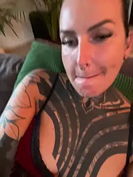 Snapshot of InkedBiitch chatting on May 2026 04:51:02 AM InkedBiitch online show from May 2026 04:51:02 AM