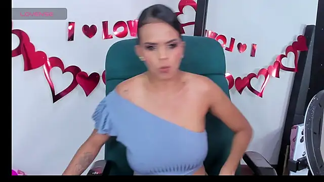 MaiaPetitte  online show from February 2026 11:56:02 PM