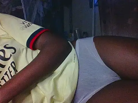 Snapshot of FatAss_baby chatting on October 2025 03:03:02 AM FatAss baby online show from October 2025 03:03:02 AM