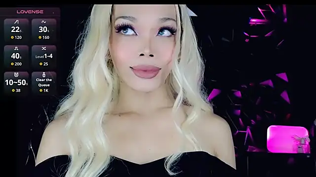 Snapshot of sugar_bbyxx chatting on September 2025 09:42:01 PM sugar bbyxx online show from September 2025 09:42:01 PM