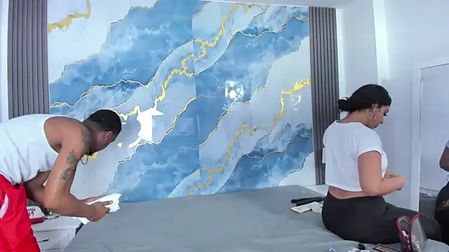 Kylieandjhonny online show from November 2025 09:32:01 PM